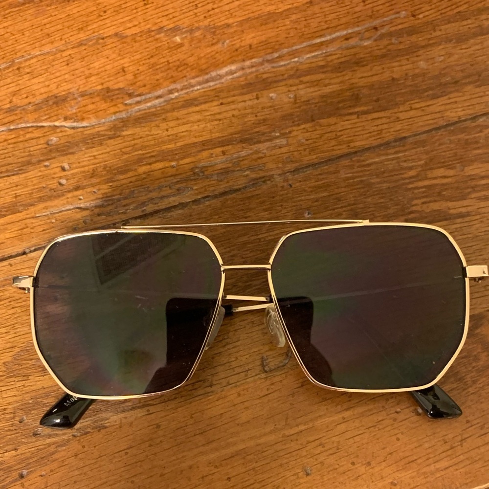 sunglasses